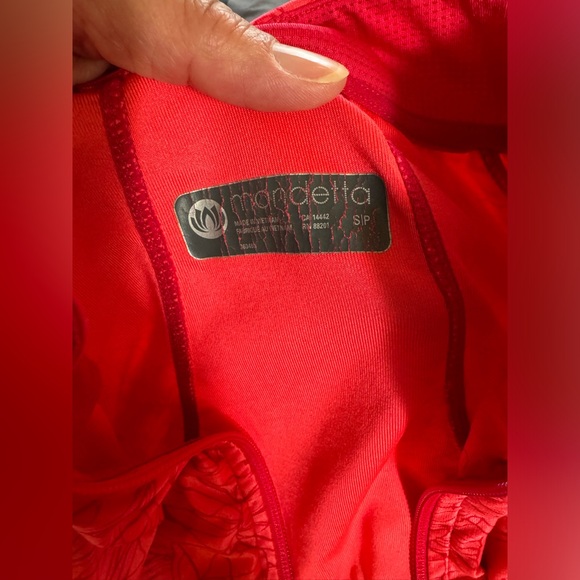 🟢 MONDETTA size small zip up jacket orangish pink colour. 🟢 - Picture 5 of 11